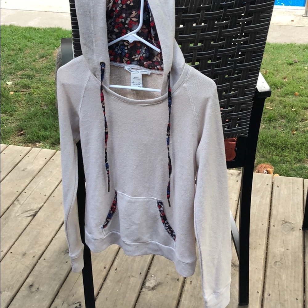 Sweatshirt